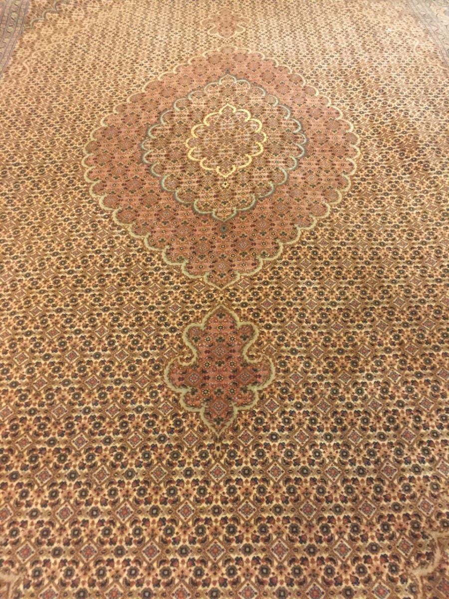 TABRIZ.258 SOLD